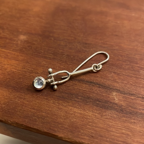 Checkerboard cut moonstone sterling hinged earrings - Picture 4 of 5